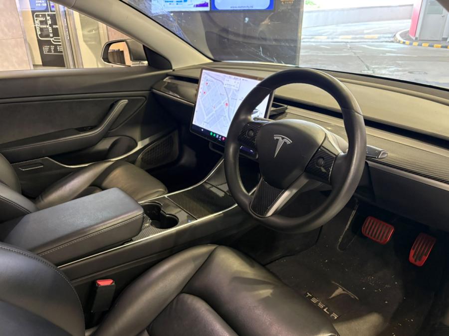 Model 3 Standard Range Plus - Image 3